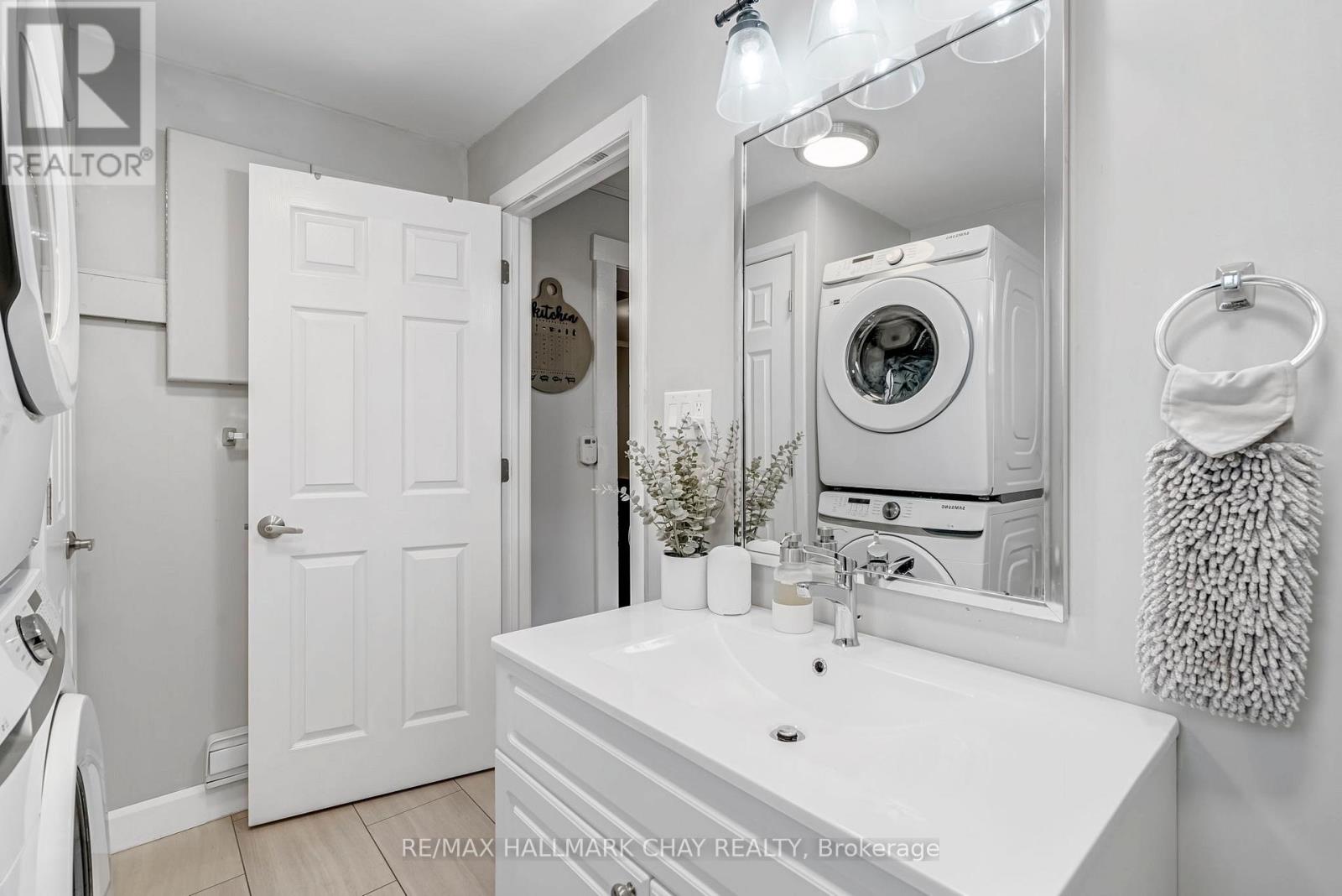 479 Margaret Street, Tay (Port Mcnicoll), Ontario  L0K 1R0 - Photo 9 - S12384473