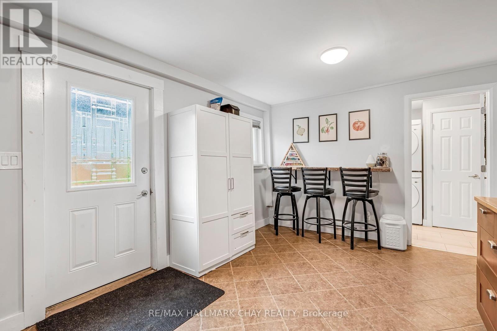 479 Margaret Street, Tay (Port Mcnicoll), Ontario  L0K 1R0 - Photo 3 - S12384473