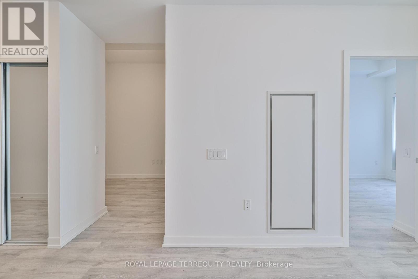 801 - 8 Olympic Garden Drive, Toronto, Ontario  M2M 0B9 - Photo 10 - C12386592