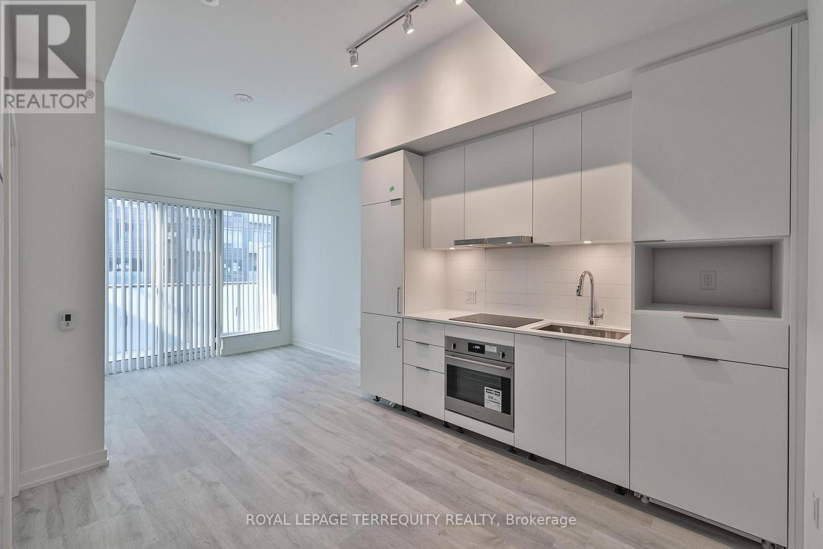 801 - 8 Olympic Garden Drive, Toronto, Ontario  M2M 0B9 - Photo 5 - C12386592