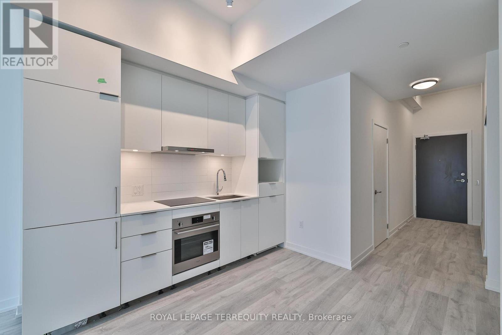 801 - 8 Olympic Garden Drive, Toronto, Ontario  M2M 0B9 - Photo 8 - C12386592
