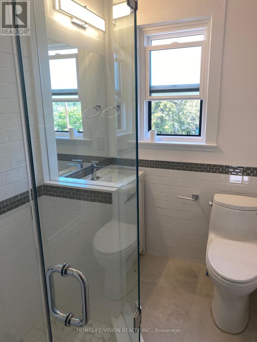 Upper - 2448 Gerrard Street E, Toronto, Ontario  M4E 2E9 - Photo 10 - E12386580