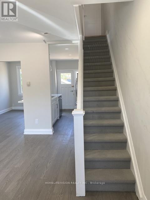 Upper - 2448 Gerrard Street E, Toronto, Ontario  M4E 2E9 - Photo 2 - E12386580