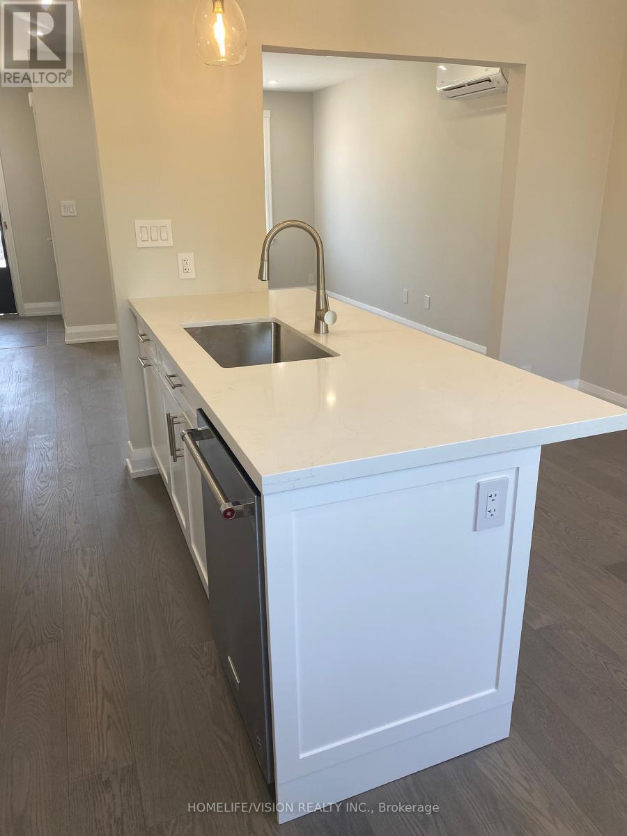 Upper - 2448 Gerrard Street E, Toronto, Ontario  M4E 2E9 - Photo 5 - E12386580