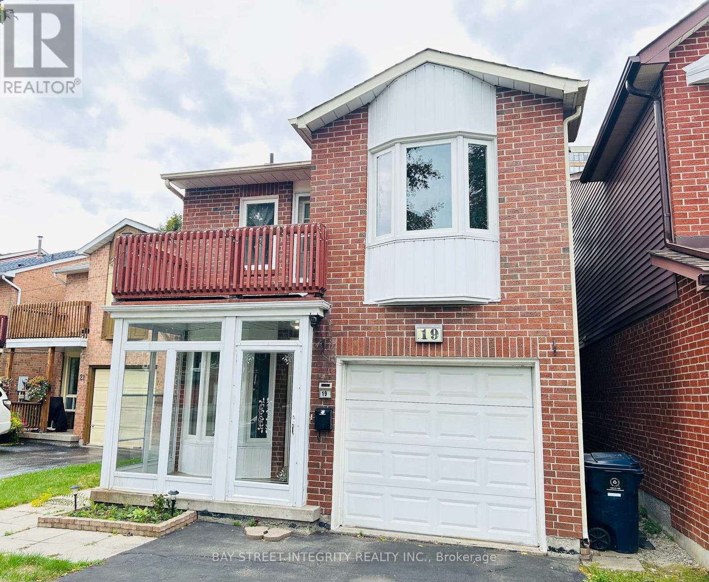 19 BELSAY COURT, Toronto, Ontario