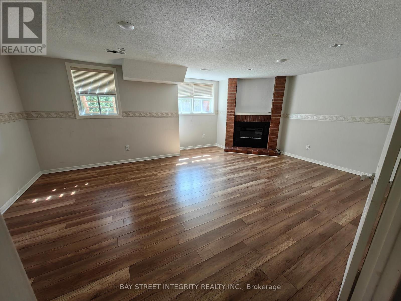 19 Belsay Court, Toronto, Ontario  M1W 3W4 - Photo 13 - E12385248