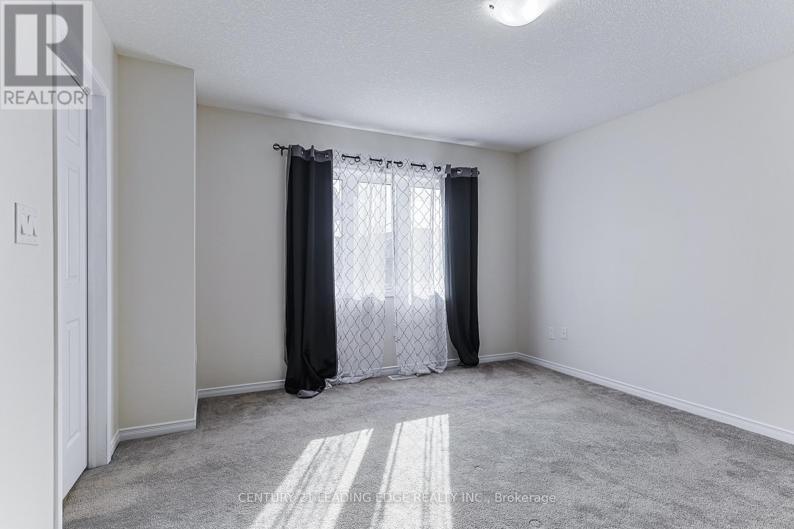 153 Thompson Road, Haldimand, Ontario  N3W 1V3 - Photo 14 - X12386579