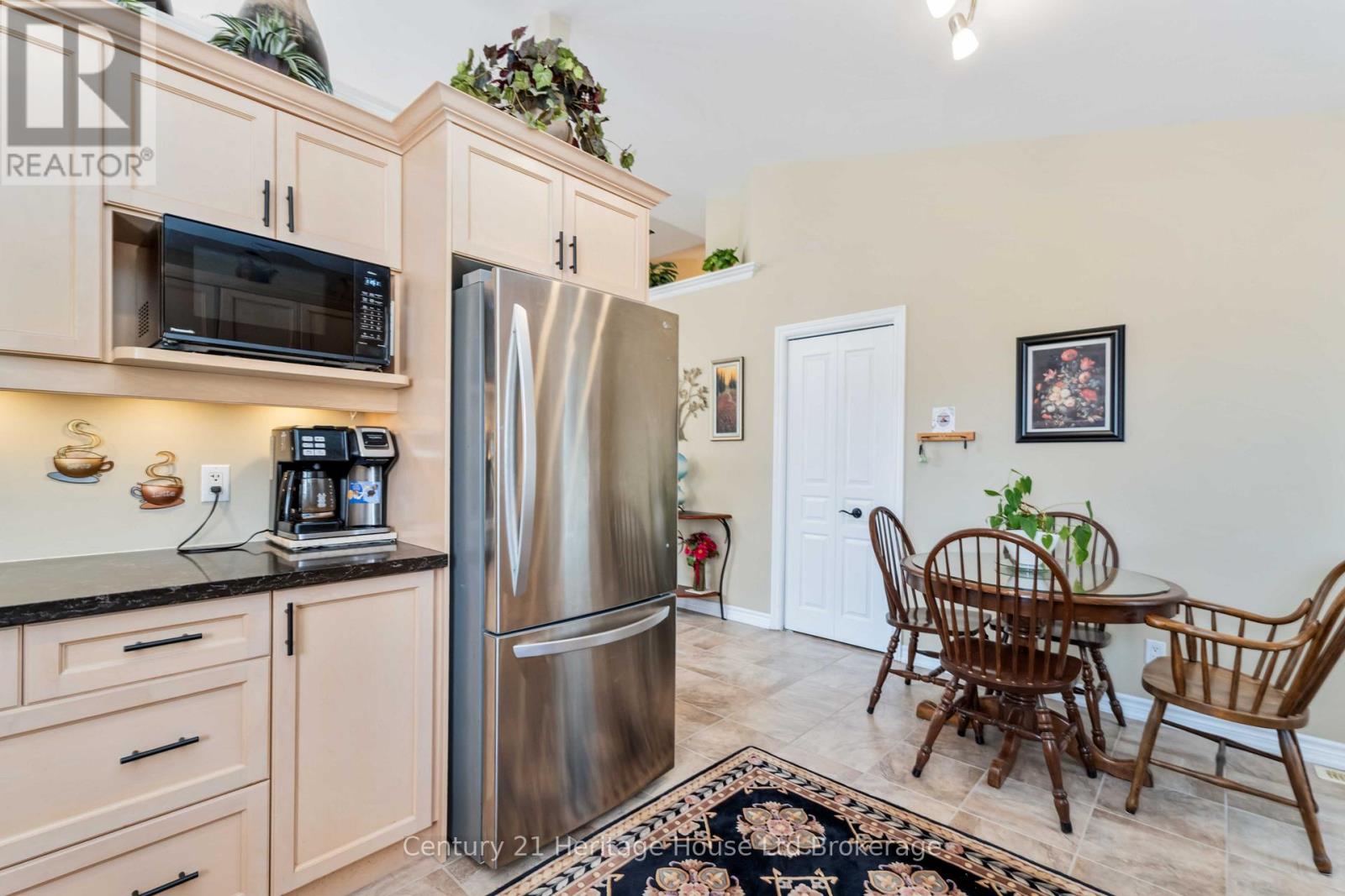 6295 Townline Road, West Lincoln, Ontario  L0R 2A0 - Photo 11 - X12386622