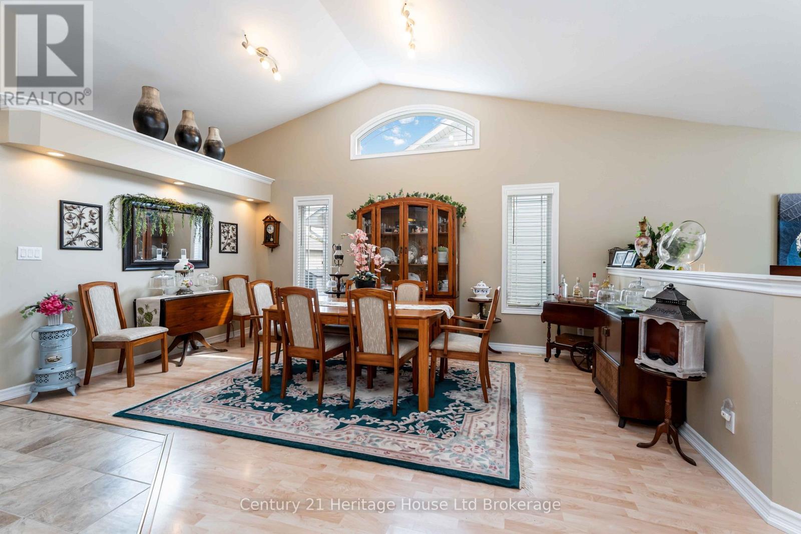 6295 Townline Road, West Lincoln, Ontario  L0R 2A0 - Photo 7 - X12386622