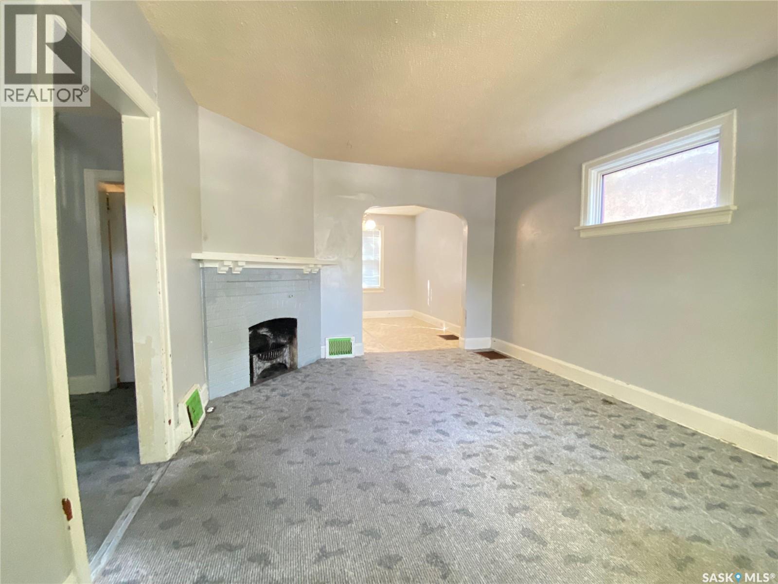 2460 Wallace Street, Regina, Saskatchewan  S4N 4B3 - Photo 3 - SK017555