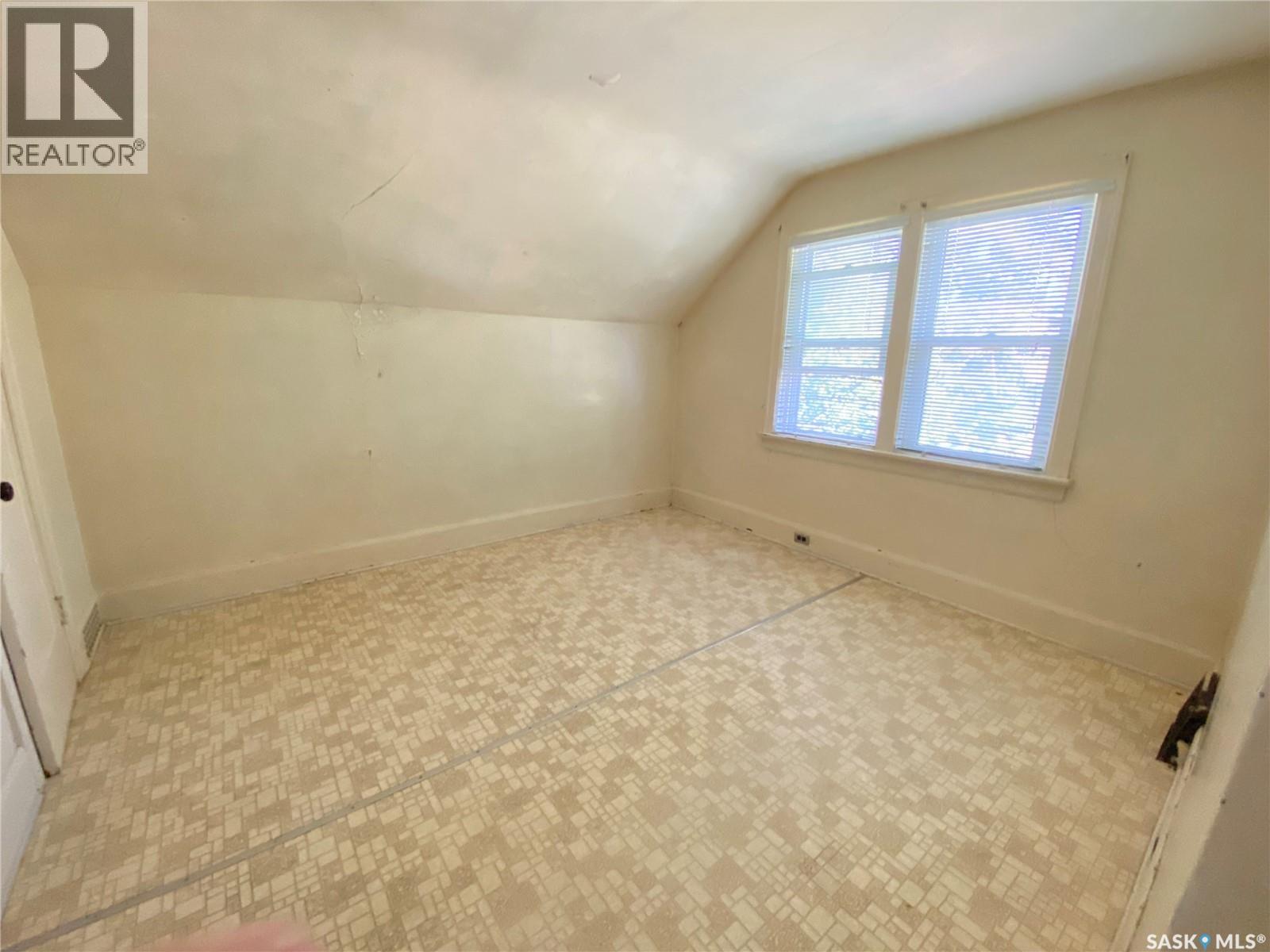 2460 Wallace Street, Regina, Saskatchewan  S4N 4B3 - Photo 8 - SK017555