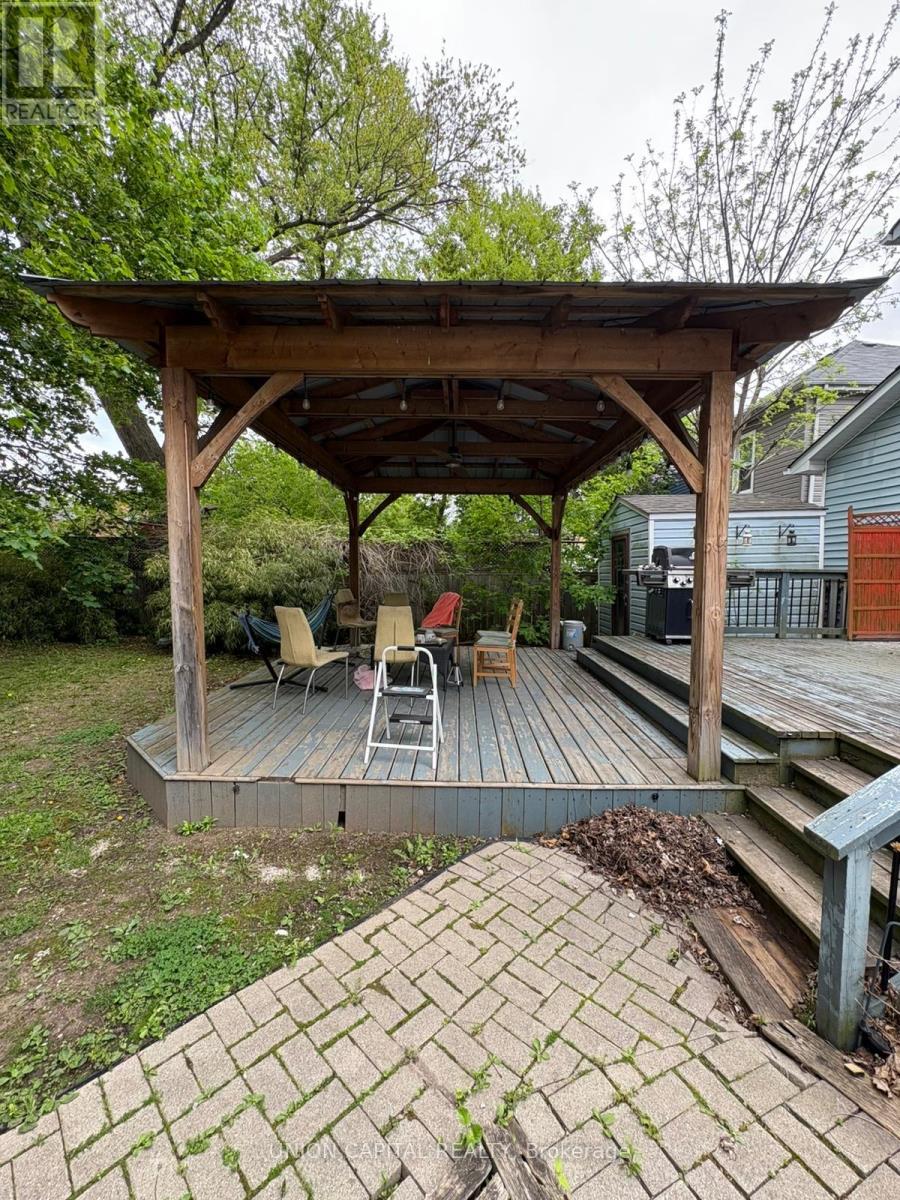38 Ward Avenue, Hamilton (Ainslie Wood), Ontario  L8S 2E6 - Photo 19 - X12162376