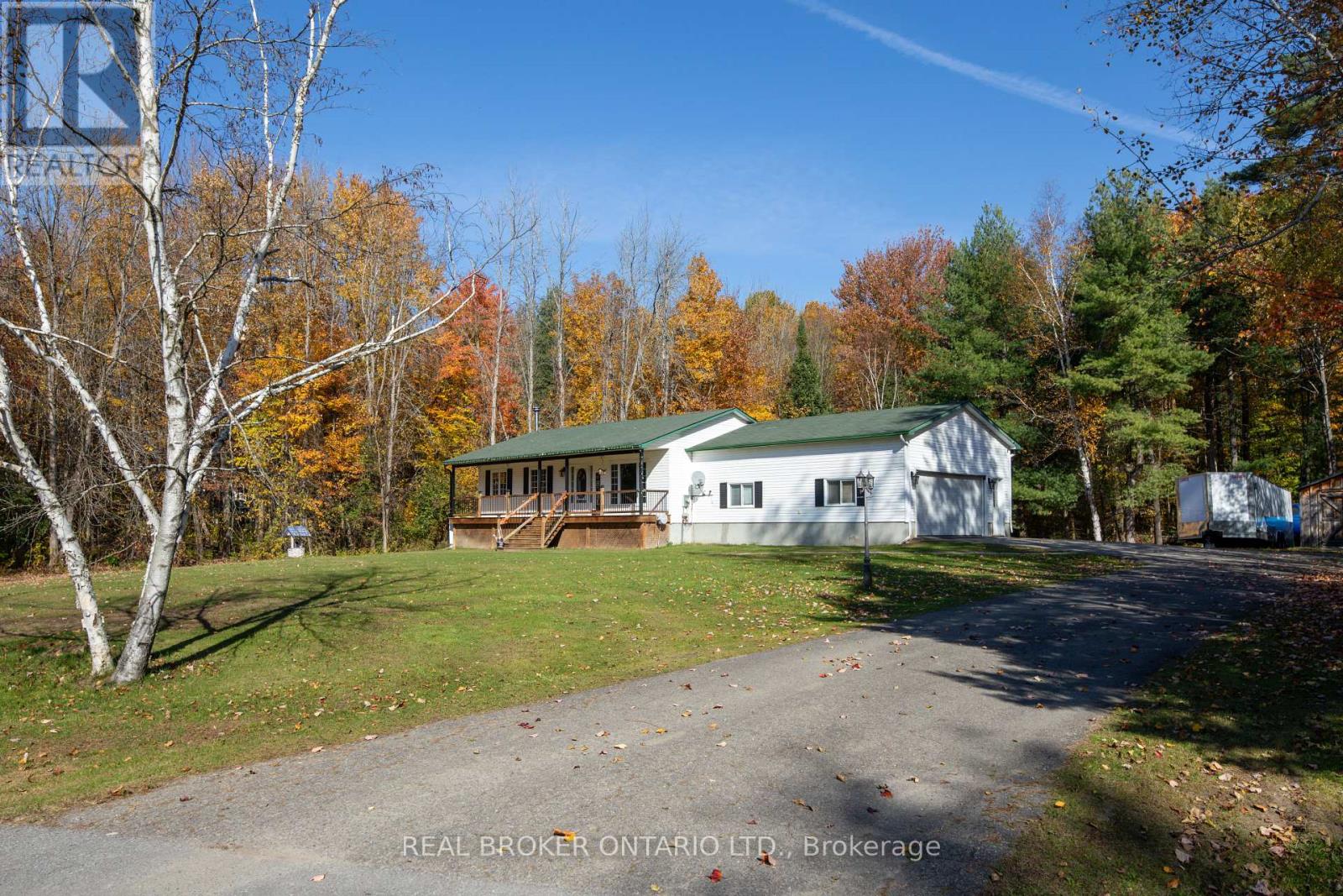 8 Benjamin Lane, North Grenville, Ontario  K0G 1J0 - Photo 2 - X12386650