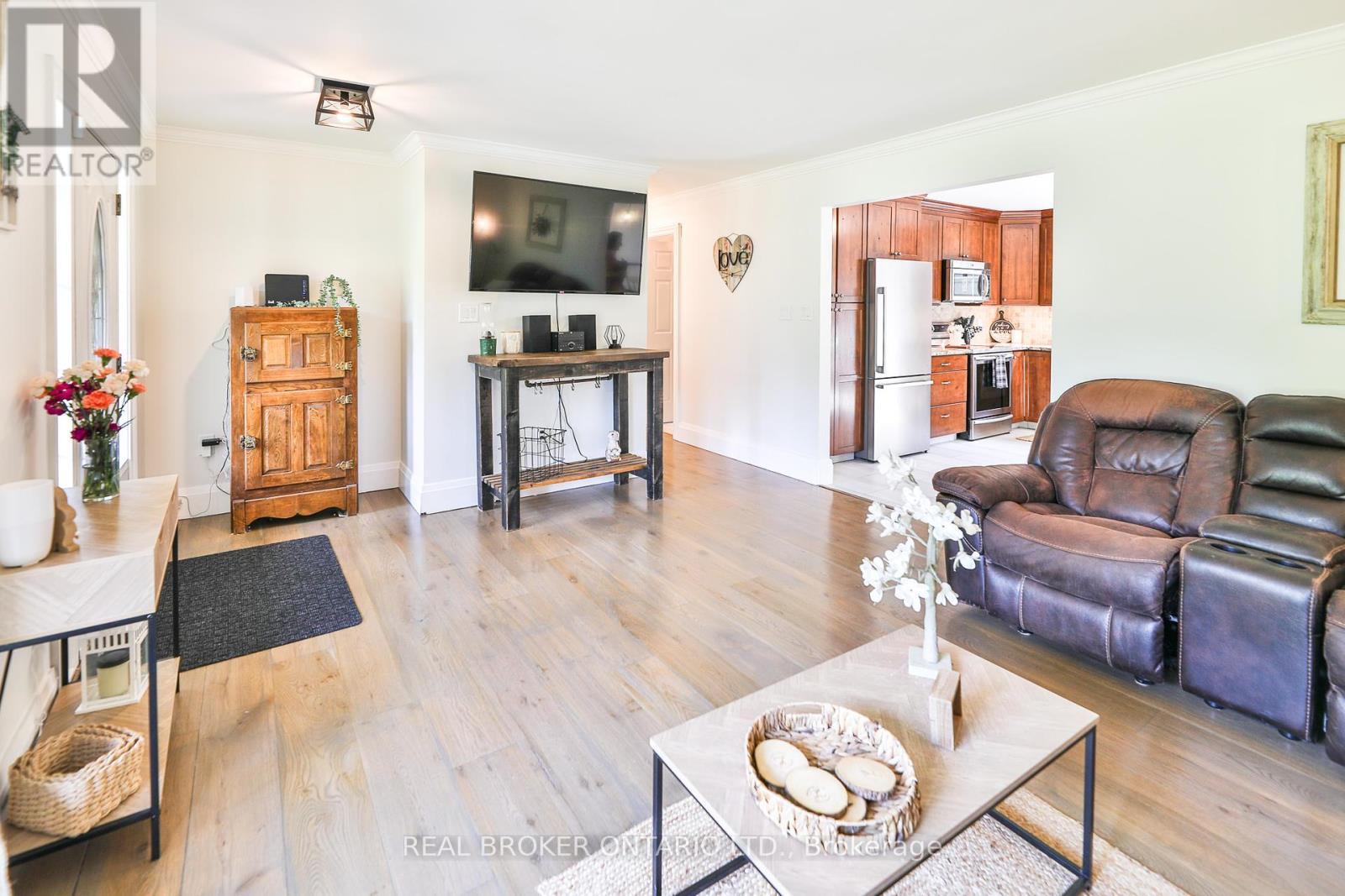 8 Benjamin Lane, North Grenville, Ontario  K0G 1J0 - Photo 6 - X12386650