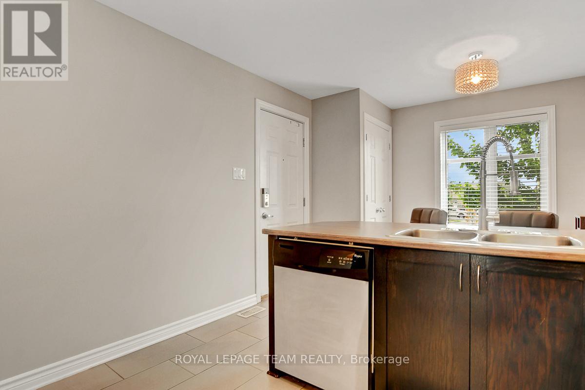 B - 629 Chapman Mills Drive, Ottawa, Ontario  K2J 5T1 - Photo 11 - X12386660