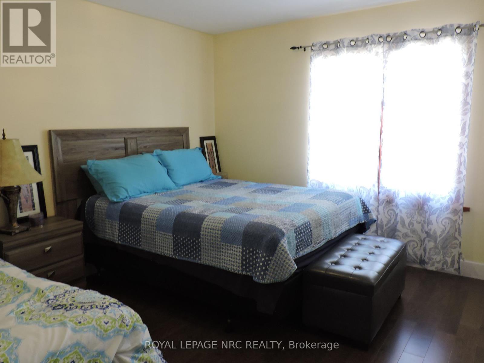 340 Oxford Avenue, Fort Erie, Ontario  L0S 1B0 - Photo 16 - X12386668