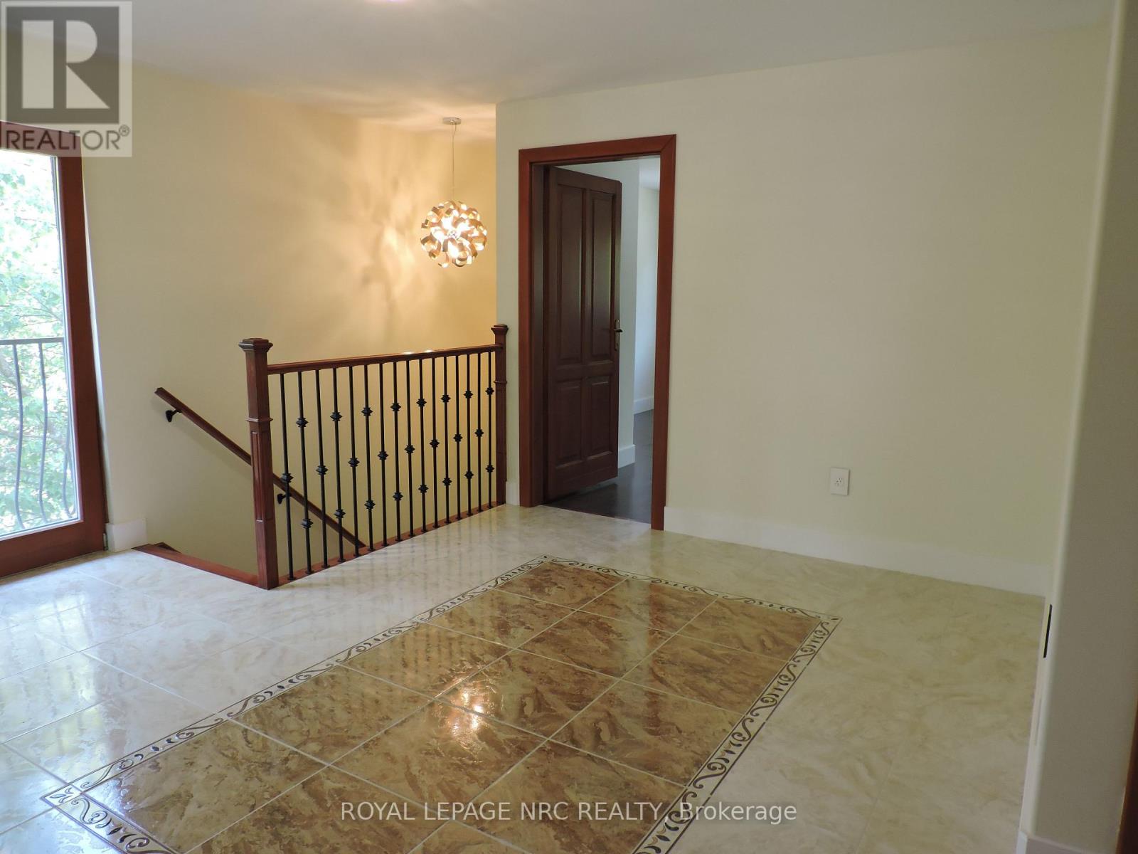 340 Oxford Avenue, Fort Erie, Ontario  L0S 1B0 - Photo 21 - X12386668