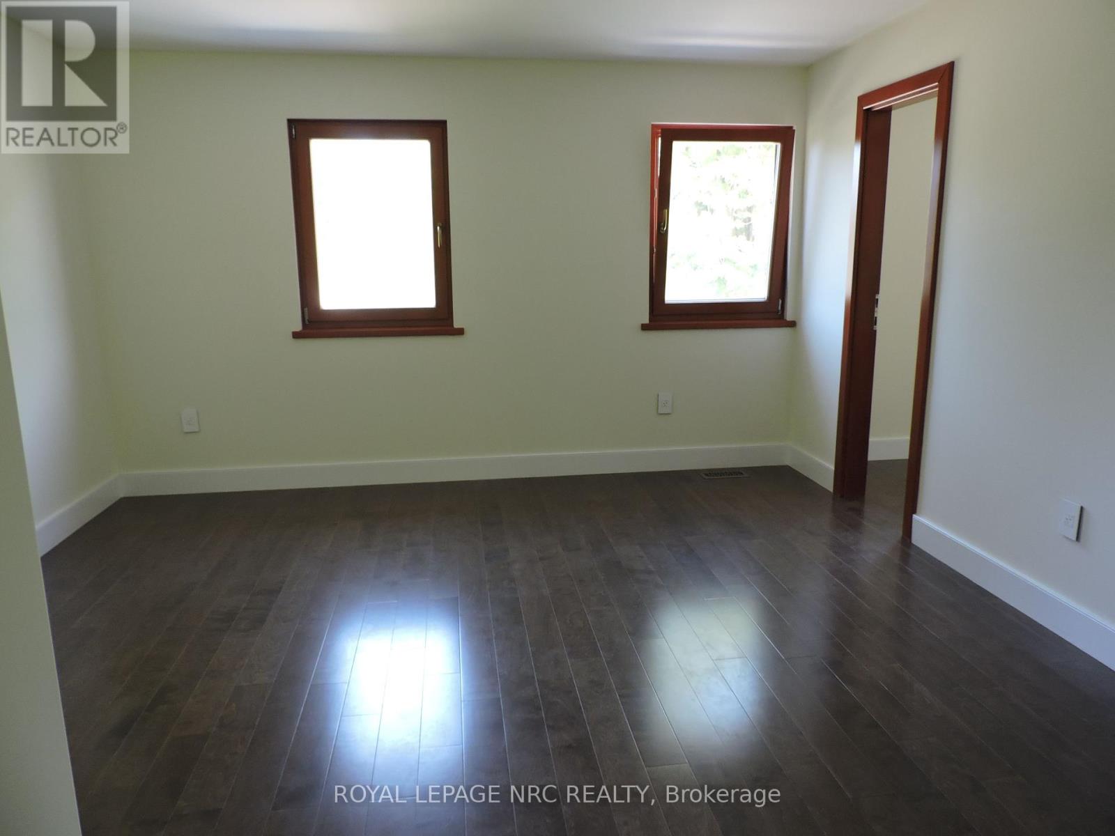 340 Oxford Avenue, Fort Erie, Ontario  L0S 1B0 - Photo 24 - X12386668