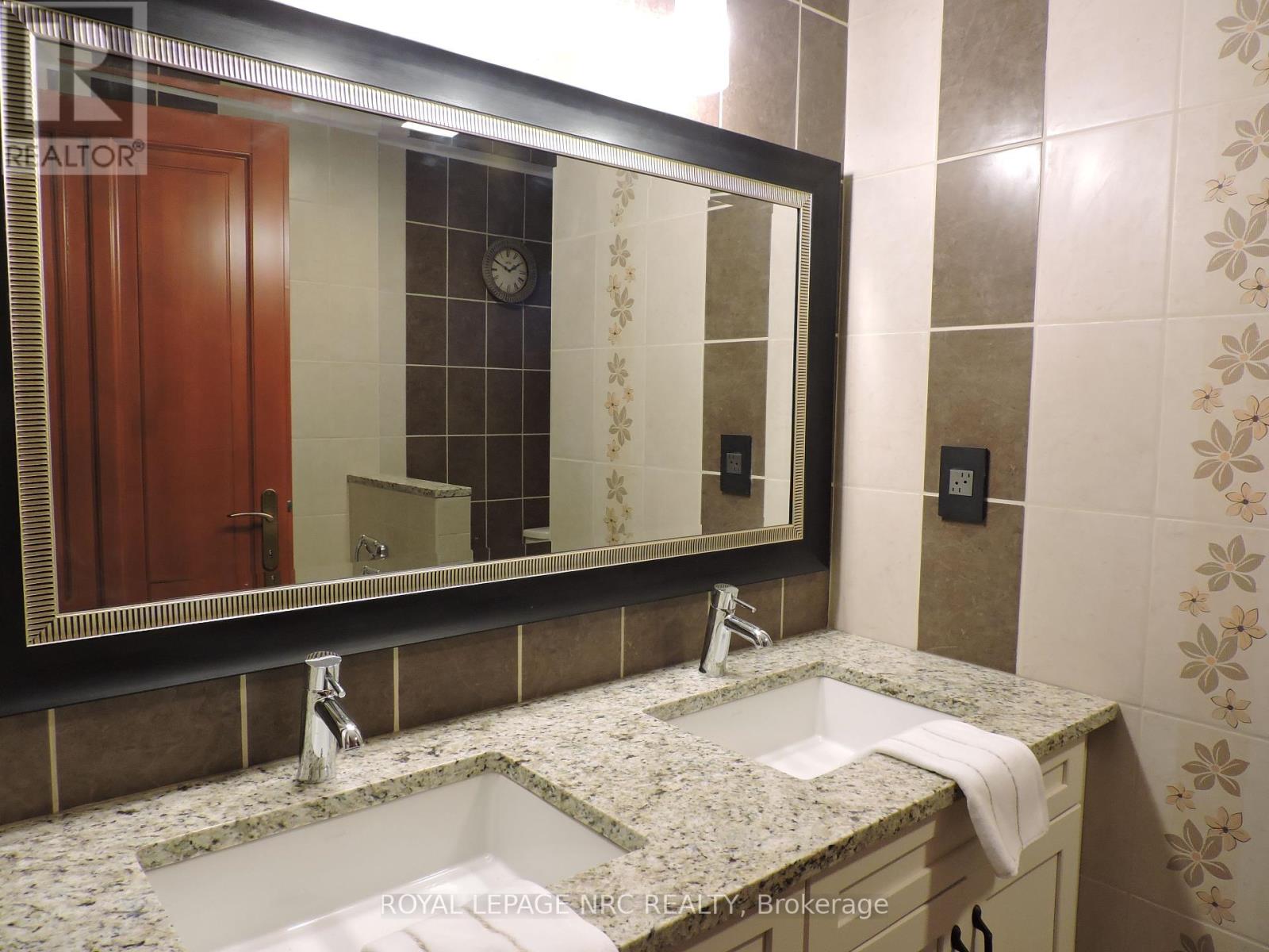 340 Oxford Avenue, Fort Erie, Ontario  L0S 1B0 - Photo 25 - X12386668