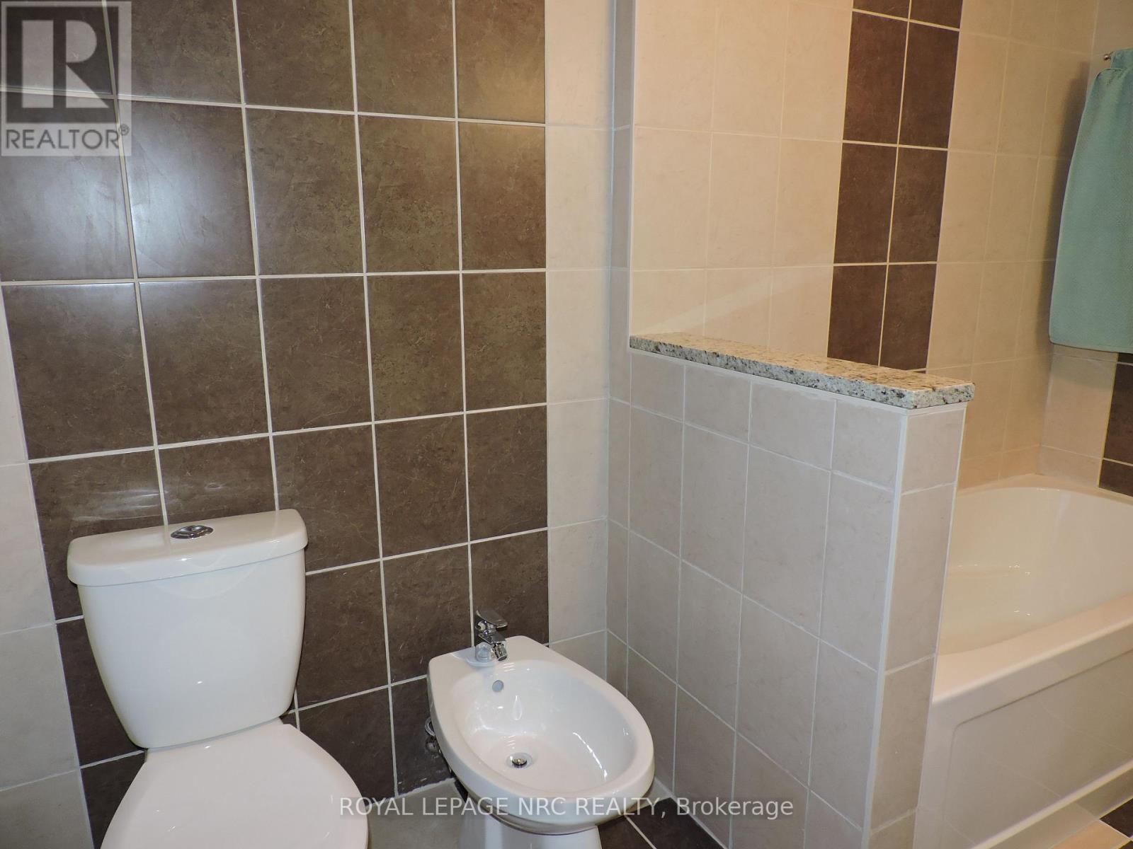 340 Oxford Avenue, Fort Erie, Ontario  L0S 1B0 - Photo 30 - X12386668