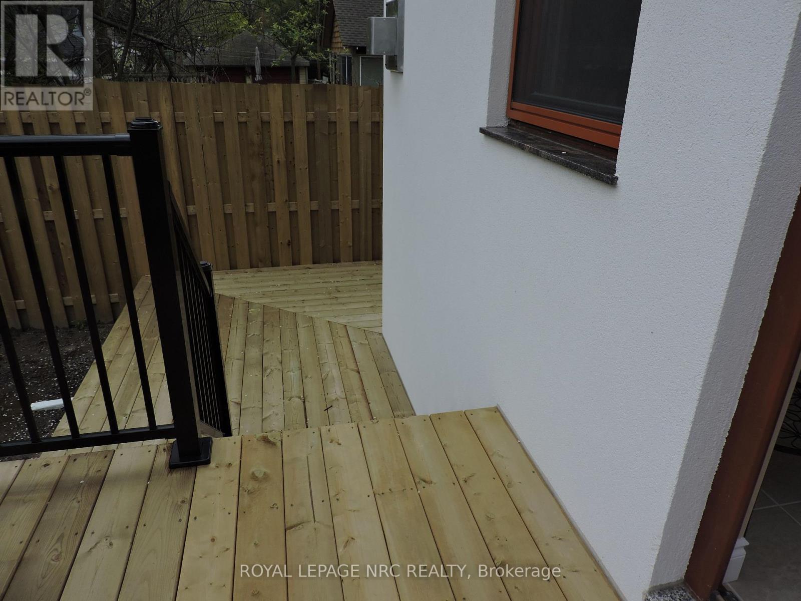 340 Oxford Avenue, Fort Erie, Ontario  L0S 1B0 - Photo 31 - X12386668