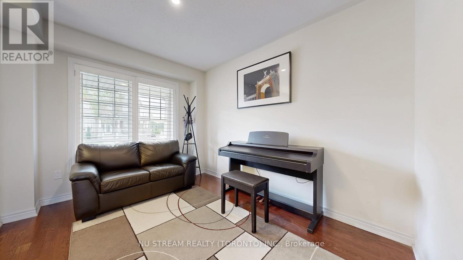 79 Stoyell Drive, Richmond Hill (Jefferson), Ontario  L4E 0M9 - Photo 6 - N12386677