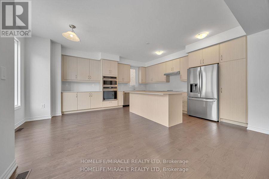 1536 Buttercup Court, Milton, Ontario  L9E 2G3 - Photo 12 - W12386674