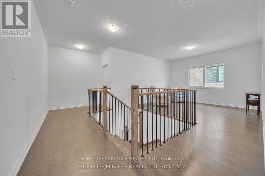 1536 Buttercup Court, Milton, Ontario  L9E 2G3 - Photo 19 - W12386674
