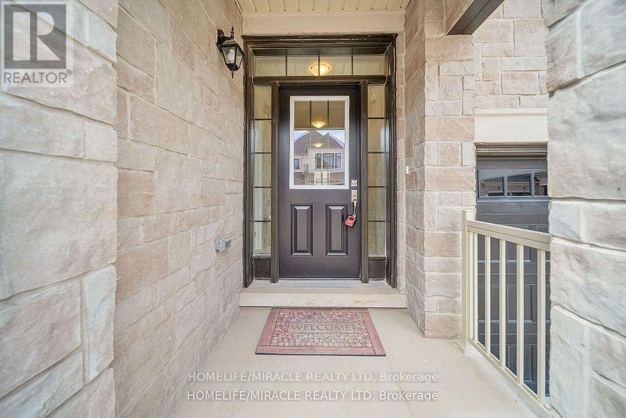 1536 Buttercup Court, Milton, Ontario  L9E 2G3 - Photo 2 - W12386674
