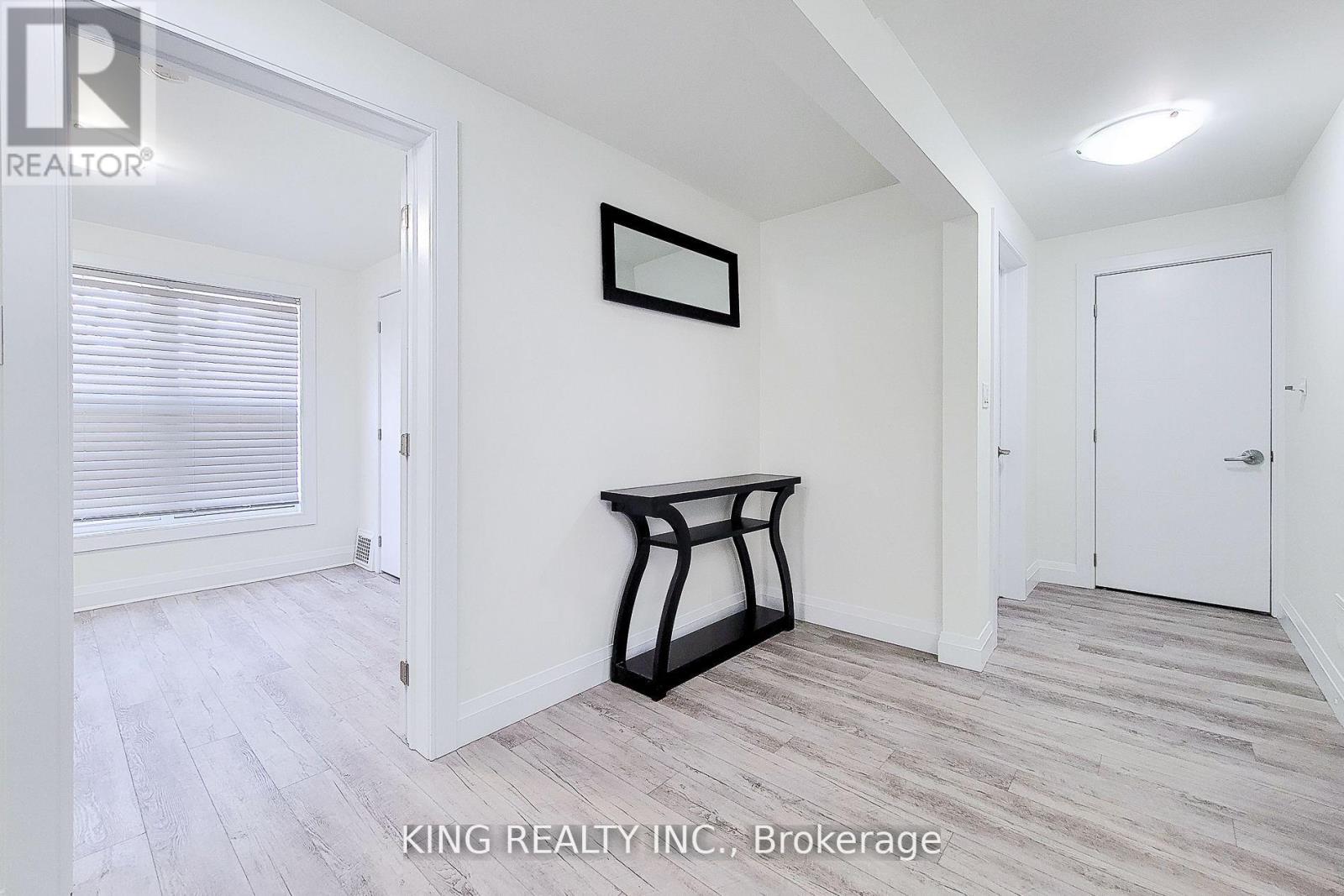 4464 Ellis Street, Niagara Falls (Downtown), Ontario  L2E 1H4 - Photo 15 - X12386659