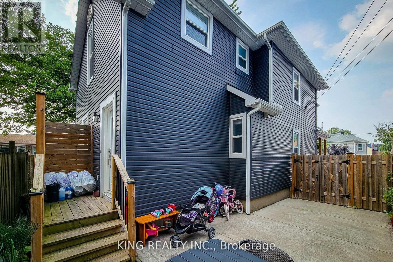 4464 Ellis Street, Niagara Falls (Downtown), Ontario  L2E 1H4 - Photo 29 - X12386659