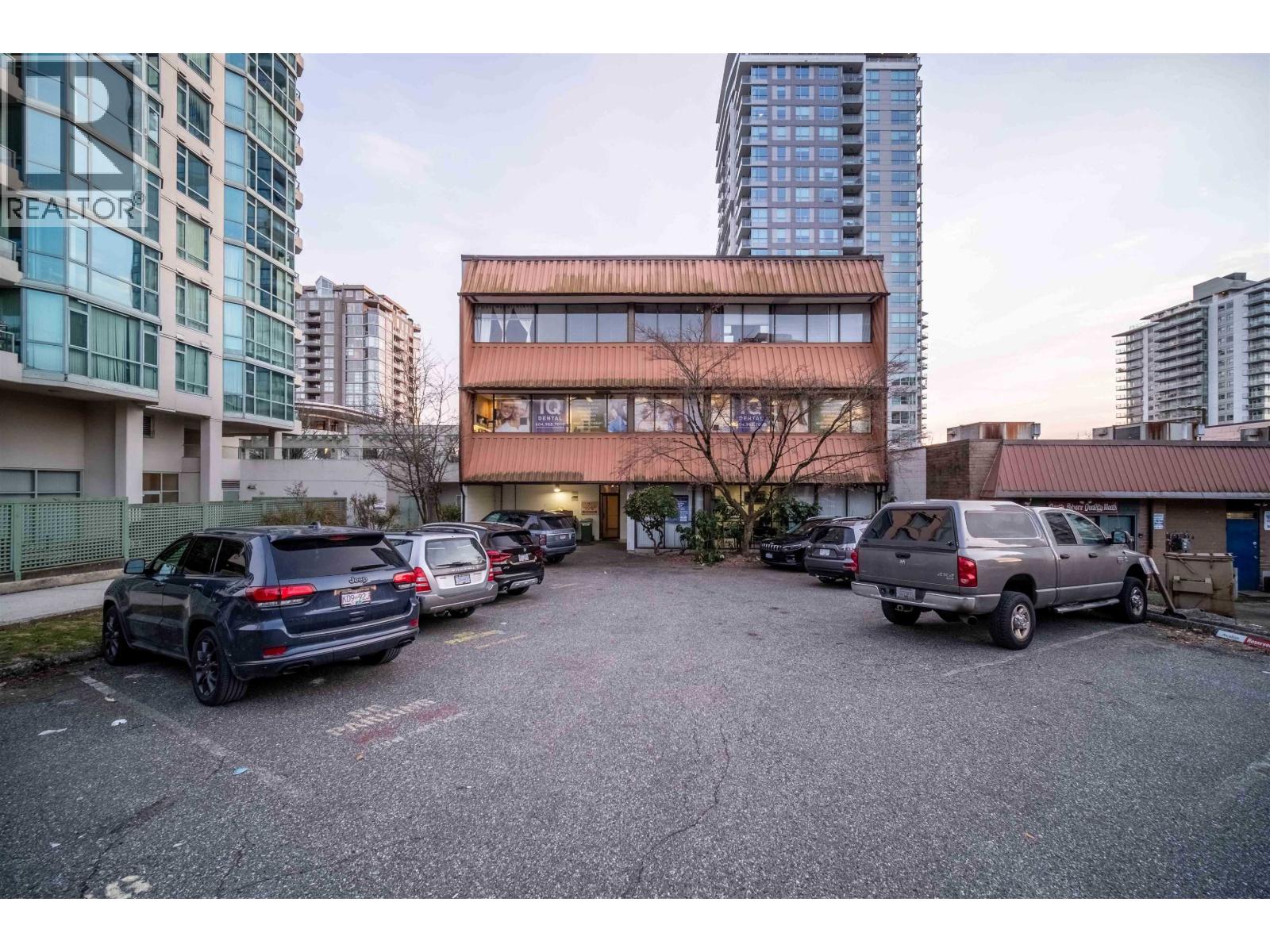 200 132 E 14 STREET, North Vancouver, British Columbia