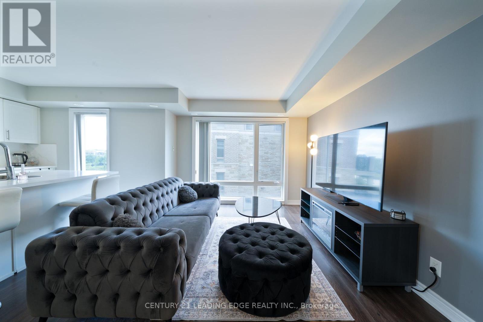 132 - 2 Dunsheath Way, Markham (Cornell), Ontario  L6B 1N3 - Photo 3 - N12386683