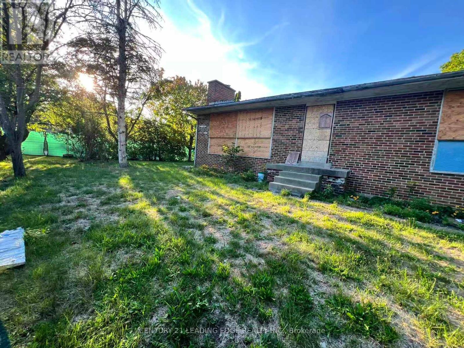 329 Mill Street, Richmond Hill (Mill Pond), Ontario  L4C 4B6 - Photo 11 - N12386684