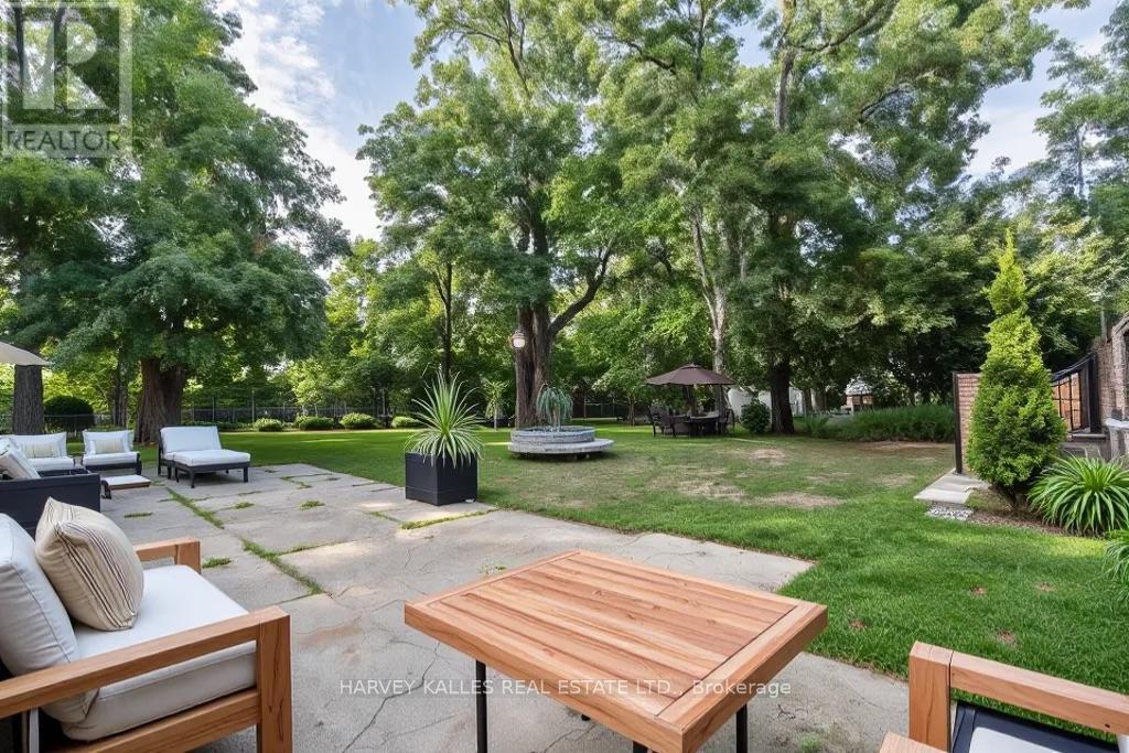 1623 Eglinton Avenue W, Mississauga (East Credit), Ontario  L5M 7C1 - Photo 33 - W12386699
