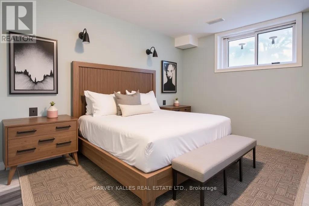 1623 Eglinton Avenue W, Mississauga (East Credit), Ontario  L5M 7C1 - Photo 38 - W12386699