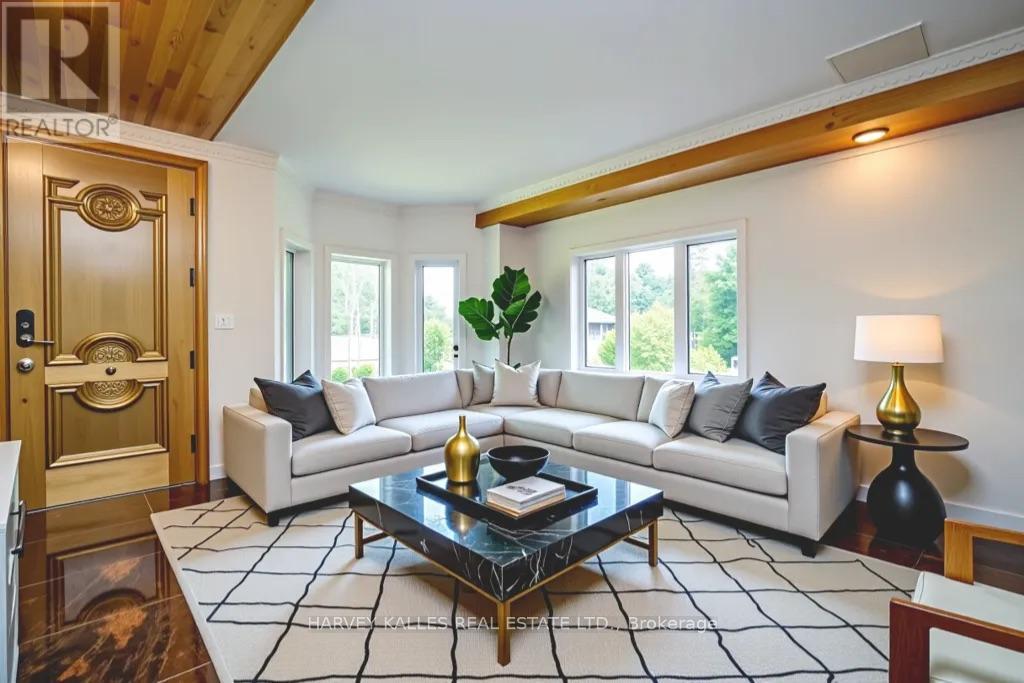 1623 Eglinton Avenue W, Mississauga (East Credit), Ontario  L5M 7C1 - Photo 6 - W12386699