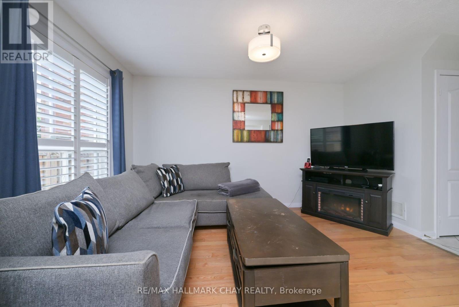 54 Cadillac Crescent, Brampton, Ontario  L7A 3B6 - Photo 11 - W12386712