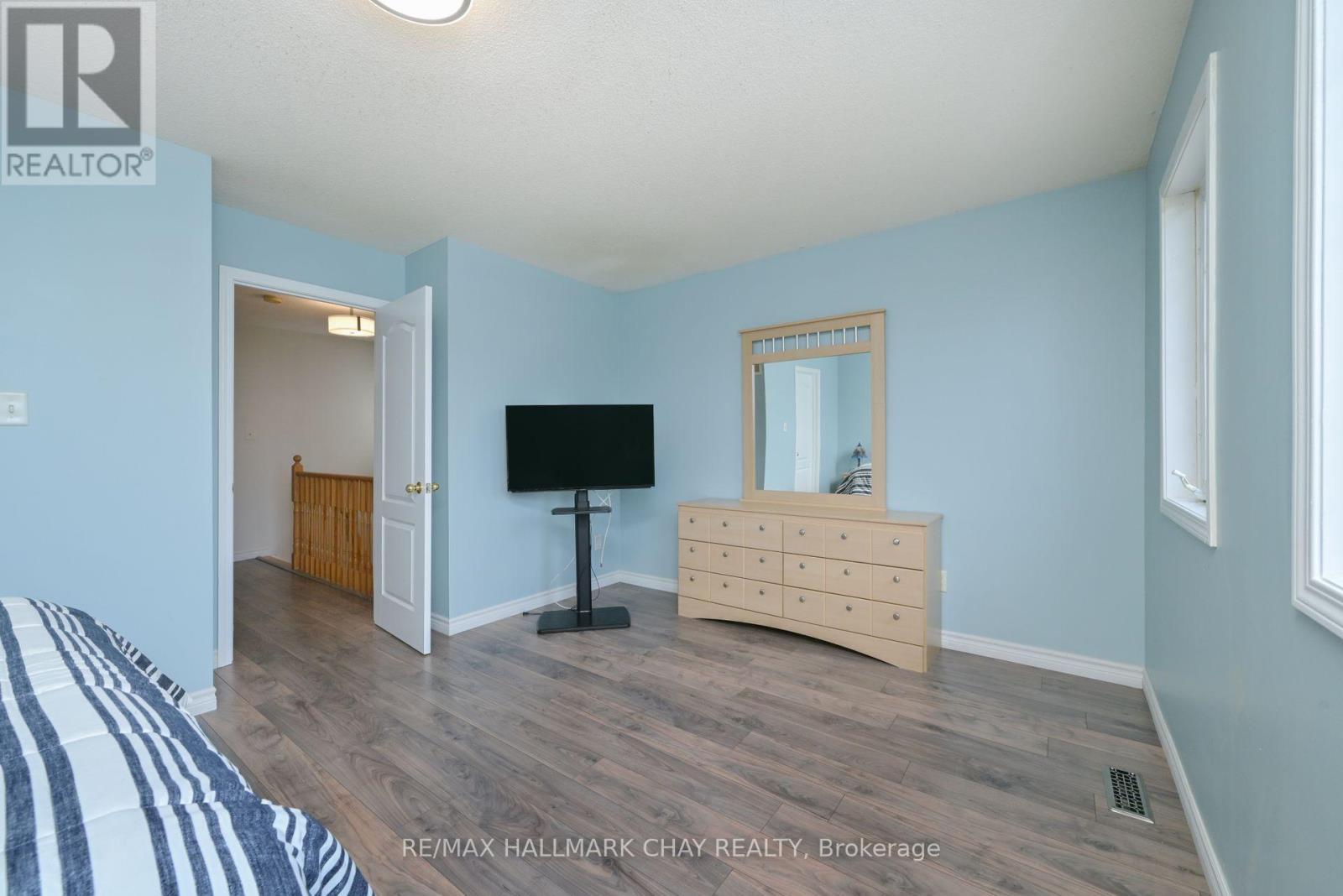 54 Cadillac Crescent, Brampton, Ontario  L7A 3B6 - Photo 17 - W12386712