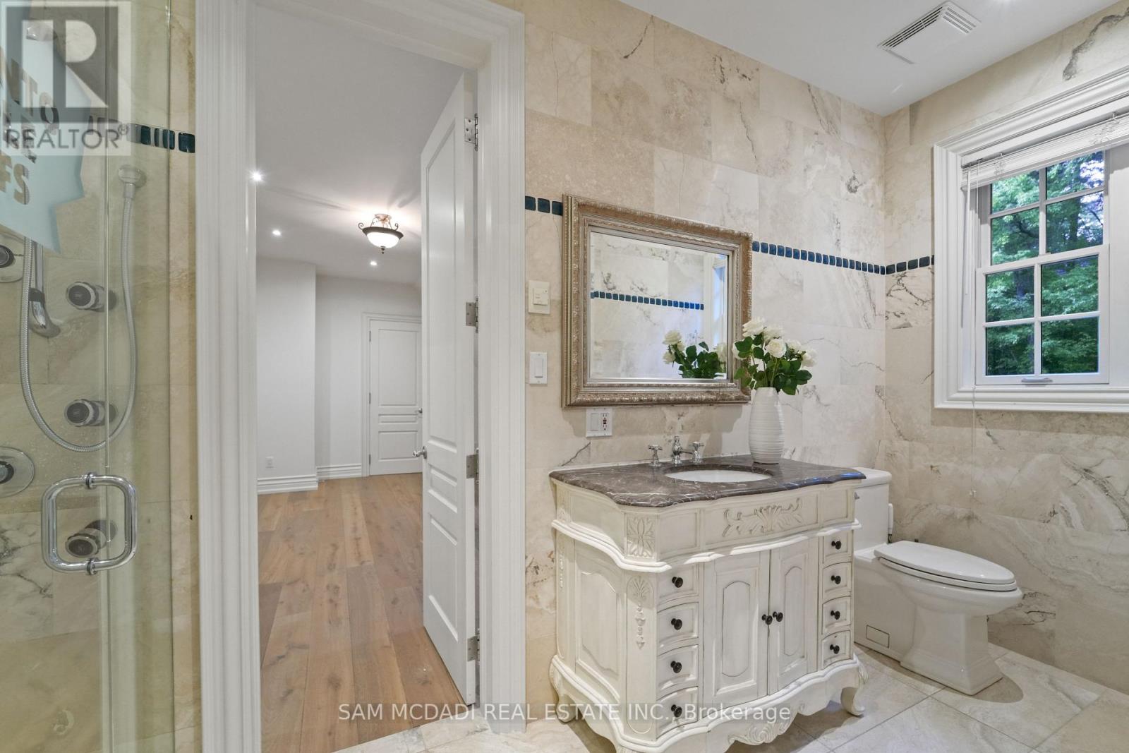 2025 Heartwood Court, Mississauga (Erindale), Ontario  L5C 4P7 - Photo 28 - W12386714