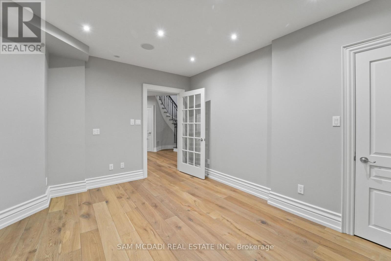 2025 Heartwood Court, Mississauga (Erindale), Ontario  L5C 4P7 - Photo 35 - W12386714