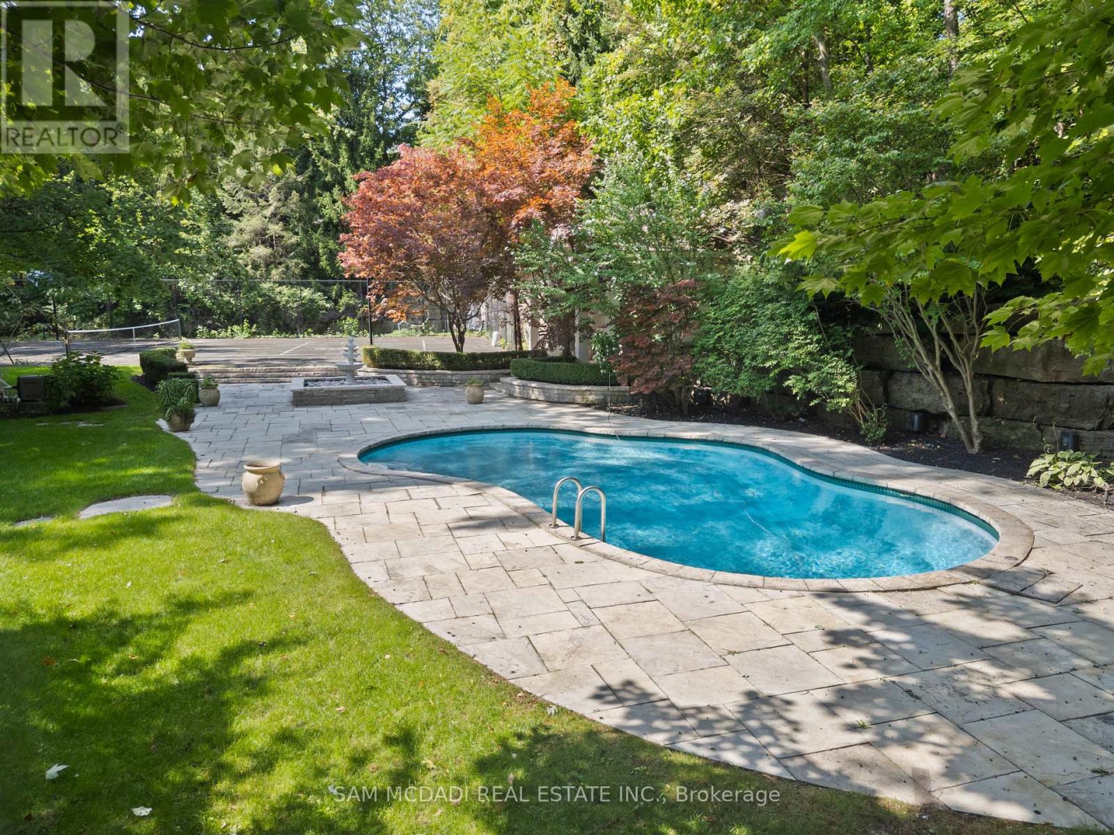 2025 Heartwood Court, Mississauga (Erindale), Ontario  L5C 4P7 - Photo 46 - W12386714