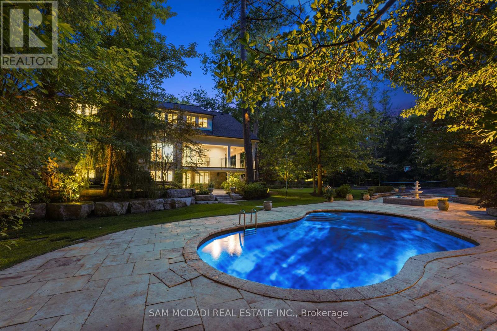 2025 Heartwood Court, Mississauga (Erindale), Ontario  L5C 4P7 - Photo 48 - W12386714