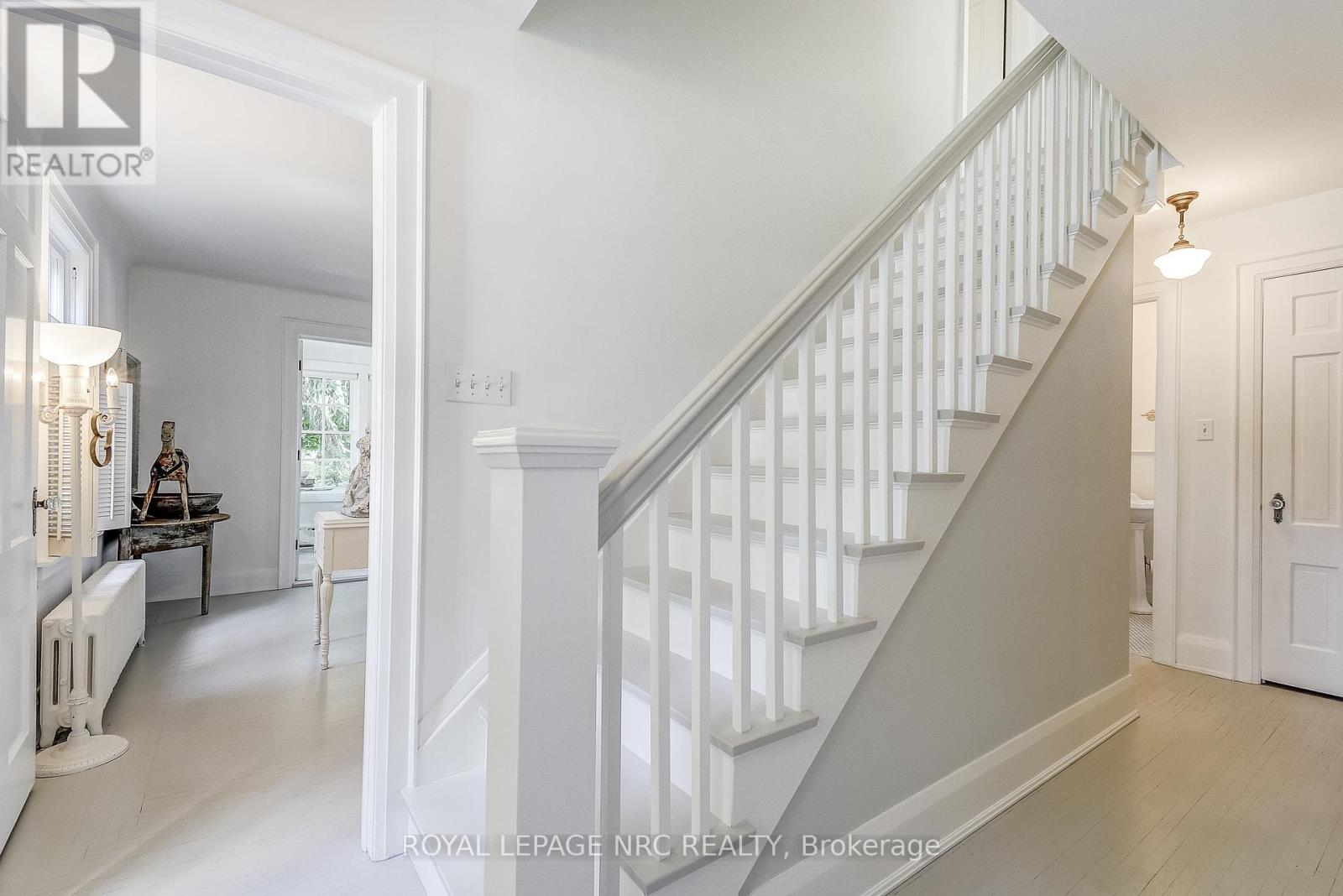 2 Pinehill Road, St. Catharines, Ontario  L2R 3R5 - Photo 23 - X12385886