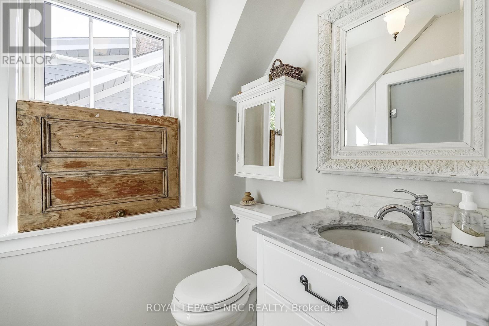 2 Pinehill Road, St. Catharines, Ontario  L2R 3R5 - Photo 27 - X12385886