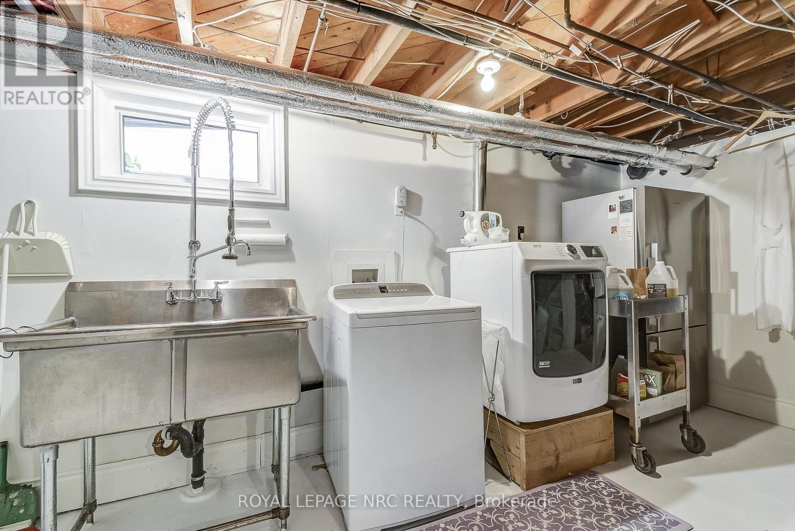 2 Pinehill Road, St. Catharines, Ontario  L2R 3R5 - Photo 37 - X12385886