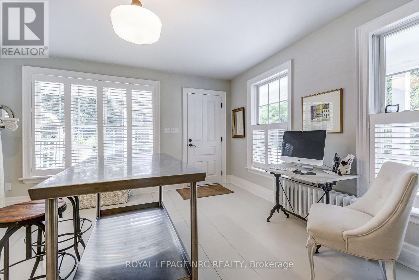 2 Pinehill Road, St. Catharines, Ontario  L2R 3R5 - Photo 6 - X12385886