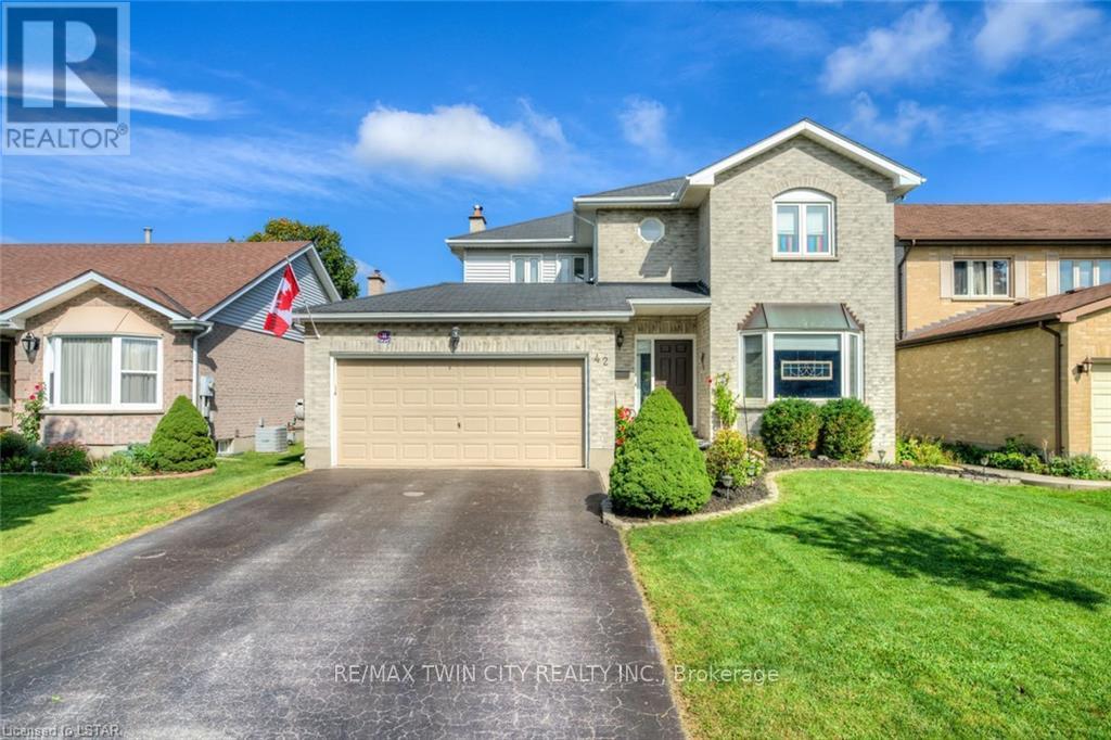 42 REDWOOD LANE, London East, Ontario