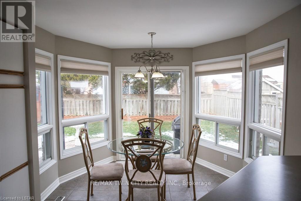42 Redwood Lane, London East, Ontario  N5V 4C4 - Photo 10 - X12386694