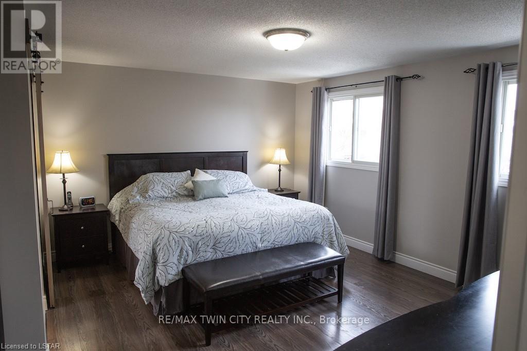 42 Redwood Lane, London East, Ontario  N5V 4C4 - Photo 15 - X12386694